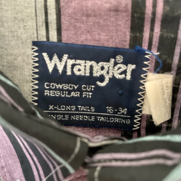 ❤️‍🔥SOLD❤️‍🔥Large Wrangler Button Down - Picture 3 of 5